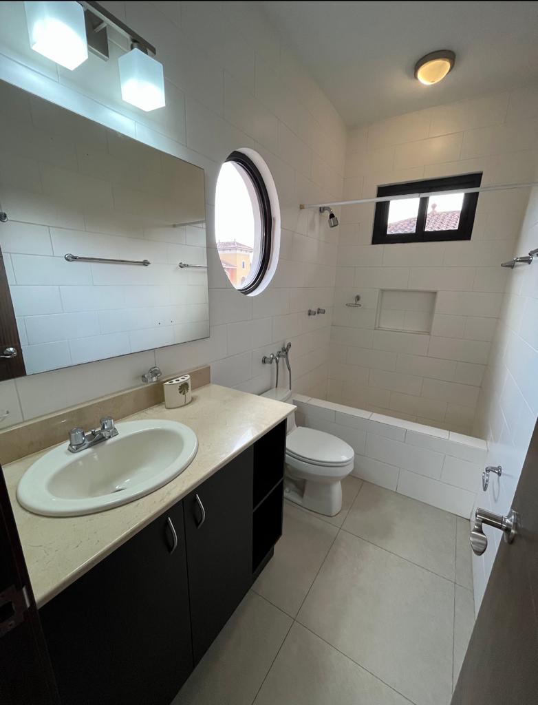 Costa sur, 4 Rooms Rooms,4 BathroomsBathrooms,House,SALE/VENTA,Costa sur,1801